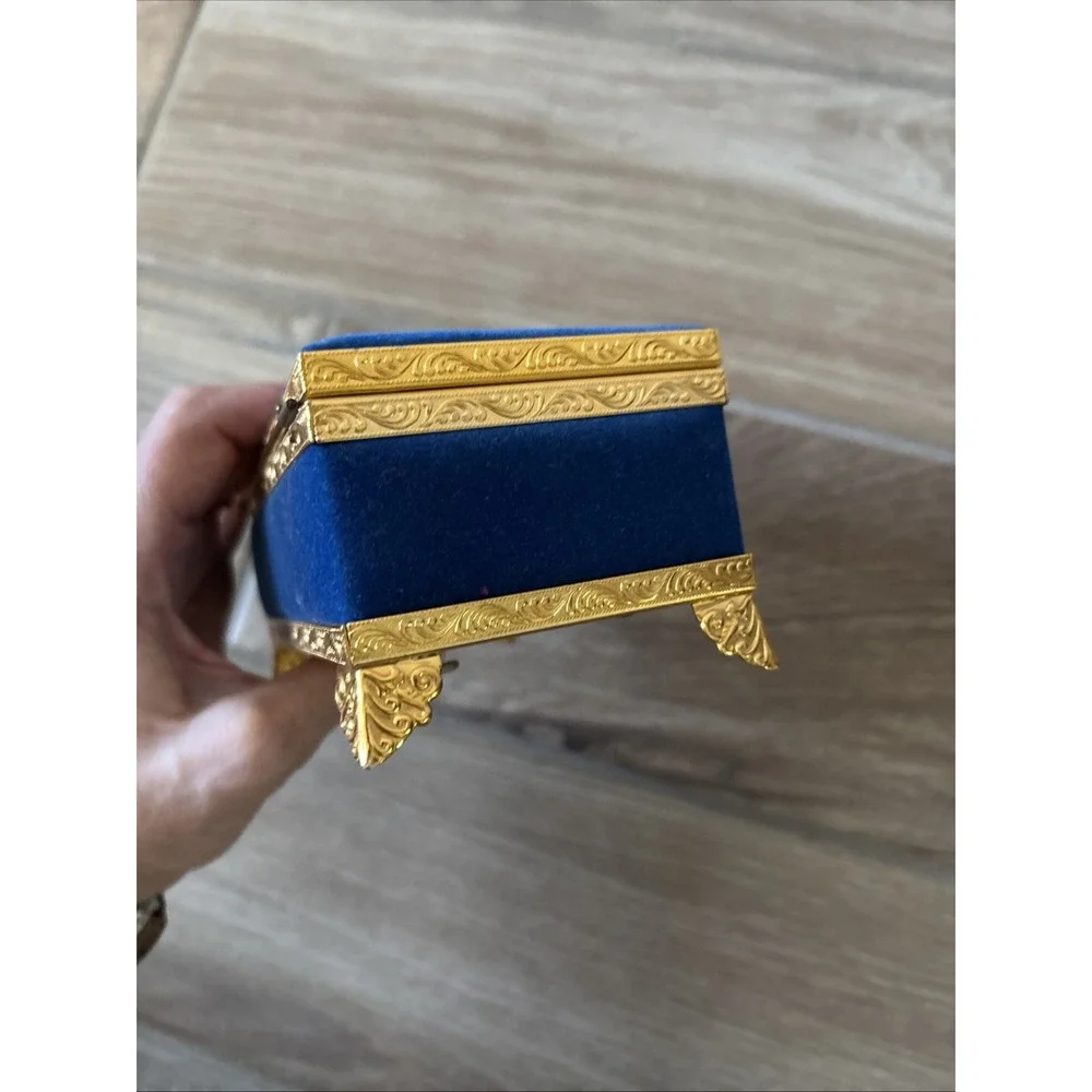 Arnart Japan 1966 Vintage Musical Jewelry Box Blue Velvet Gold Floral Vtg